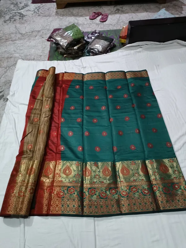 Teal_Silk_Woven_Traditional_Saree_For_Women