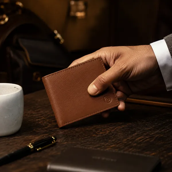 Tan_Grain_Leather_Bi-Fold_Wallet_For_Men