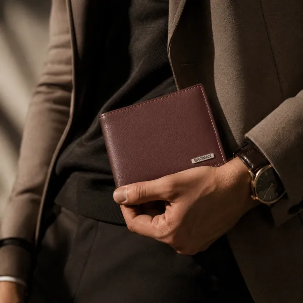 Maroon_Genuine_Leather_Structured_Bi-Fold_Wallet_For_Men