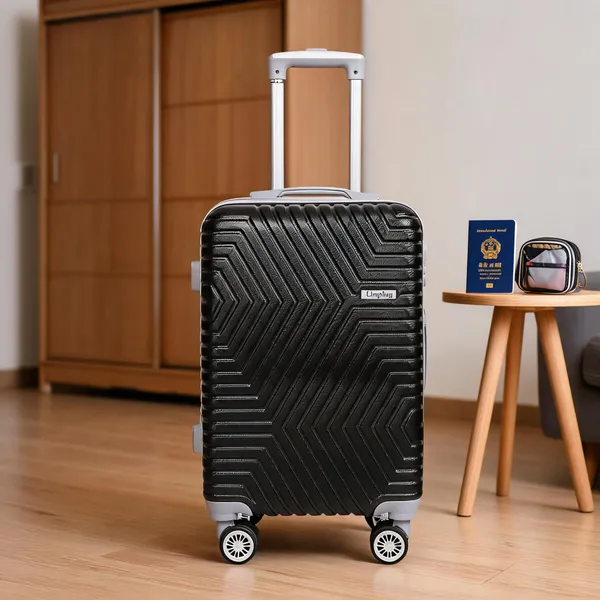 Black_Abs_Chevron_Geometric_Hard_Shell_Spinner_Trolley_Suitcase