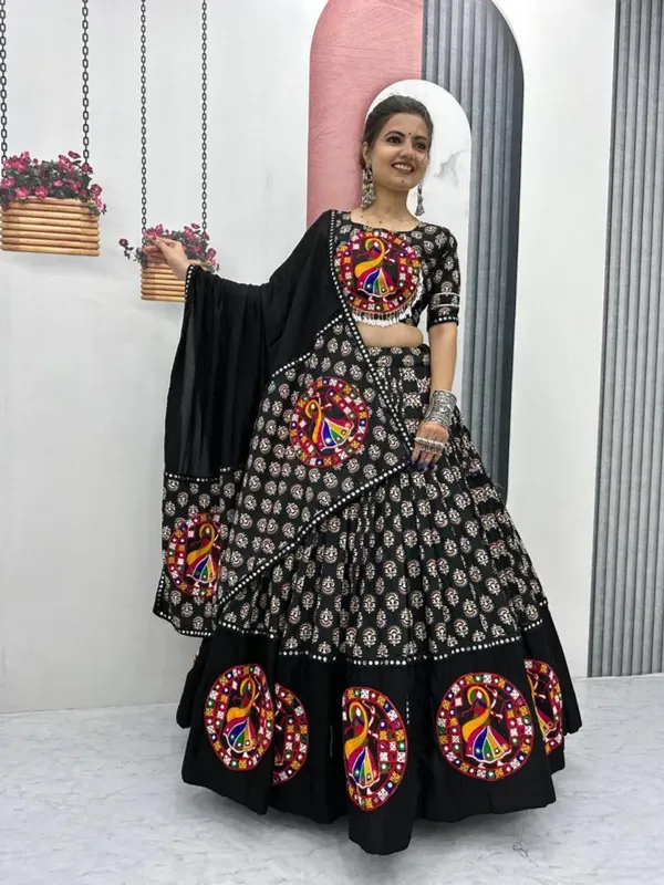 Black_Heavy_Lichi_Fabric_And_Jacquard_Silk_Patola_Print_Lehenga_Choli_For_W