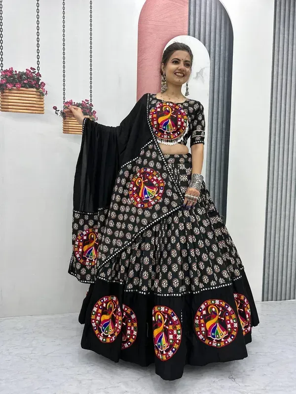 Black_Heavy_Lichi_Fabric_And_Jacquard_Silk_Patola_Print_Lehenga_Choli_For_W
