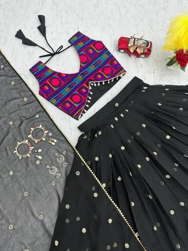 Black_Heavy_Lichi_Fabric_And_Jacquard_Silk_Patola_Print_Lehenga_Choli_For_W
