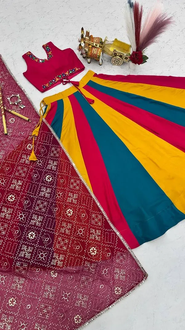 Digital_Patola_Print_Traditional_Lehenga_Choli