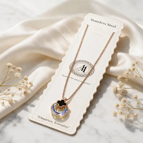 Gold_Stainless_Steel_Clover_Pendant_Necklace_For_Women