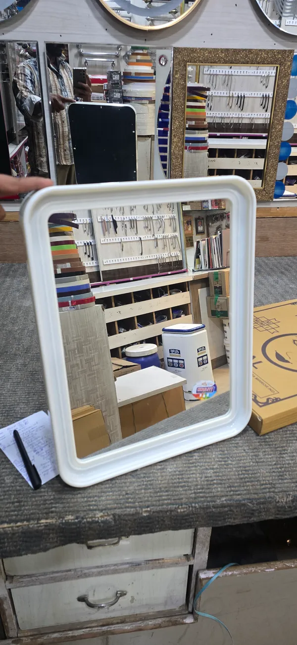 White_Pvc_Rectangular_Framed_Wall_Mirror