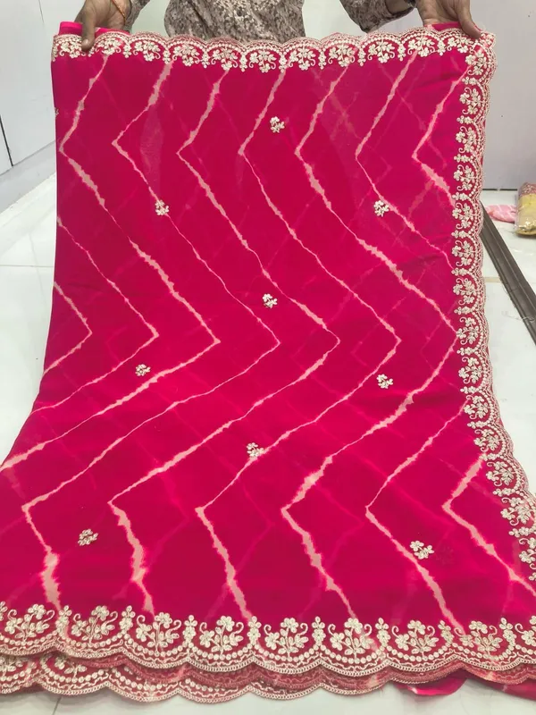 Pink_Traditional_Embroidered_Saree_With_Blouse_Piece_For_Women