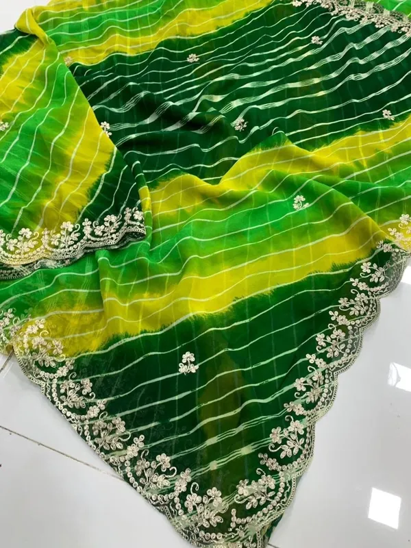 Green_Printed_Saree_With_Blouse_Piece_For_Women