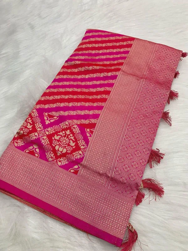 Pink_Woven_Ethnic_Saree_With_Blouse_Piece_For_Women