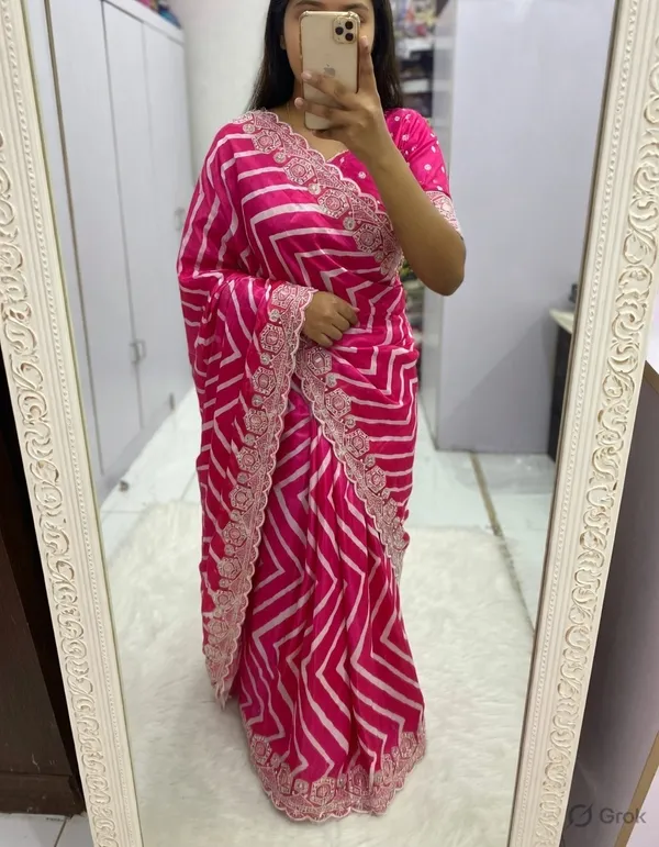 Pink_Chevron_Print_Saree_With_Blouse_Piece_For_Women