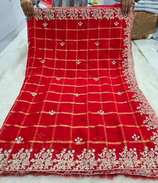 Red_Net_Embroidered_Saree_With_Blouse_Piece_For_Women