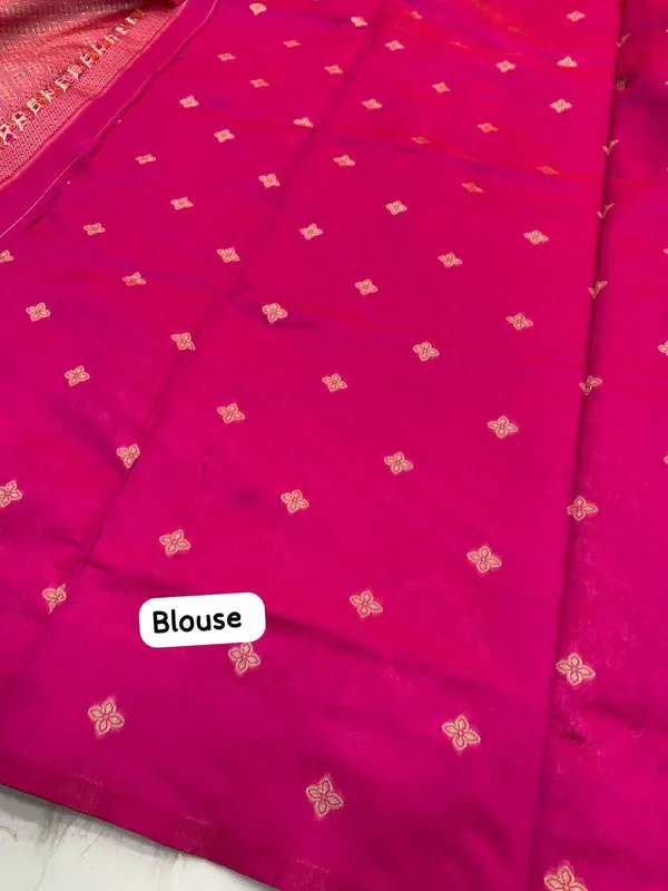Pink_Woven_Ethnic_Saree_With_Blouse_Piece_For_Women