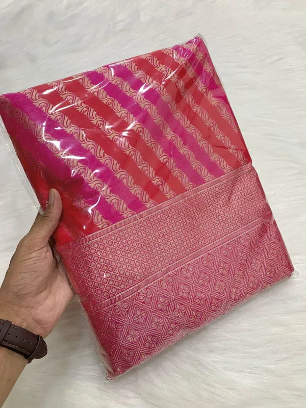 Pink_Woven_Ethnic_Saree_With_Blouse_Piece_For_Women