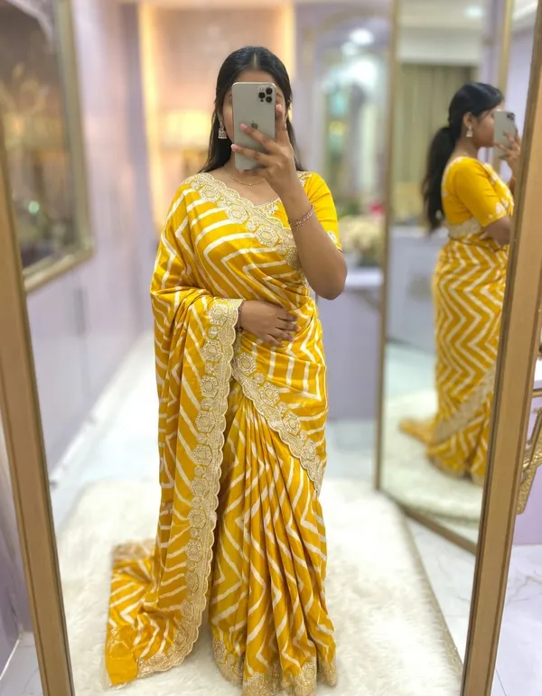 Yellow_Printed_Saree_With_Blouse_Piece_For_Women