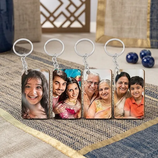 Wooden_Custom_Photo_Name_Keychain_Pack_Of_4