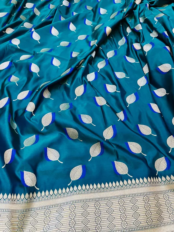 Peacock_Blue_Mashru_Katan_Silk_Paan_Buti_Antique_Zari_Pallu_Saree_For_Women