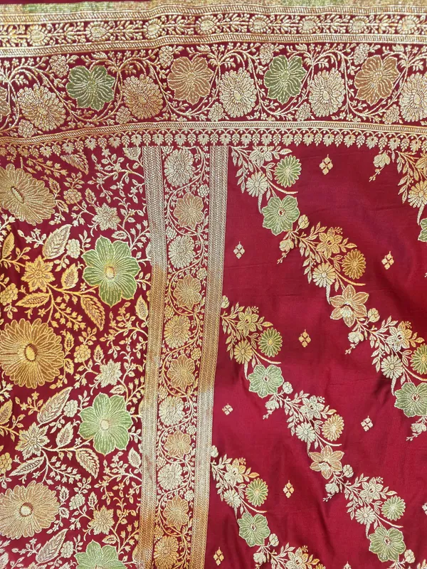 Maroon_Mashru_Katan_Silk_Bridal_Zari_Floral_Weave_Saree_For_Women