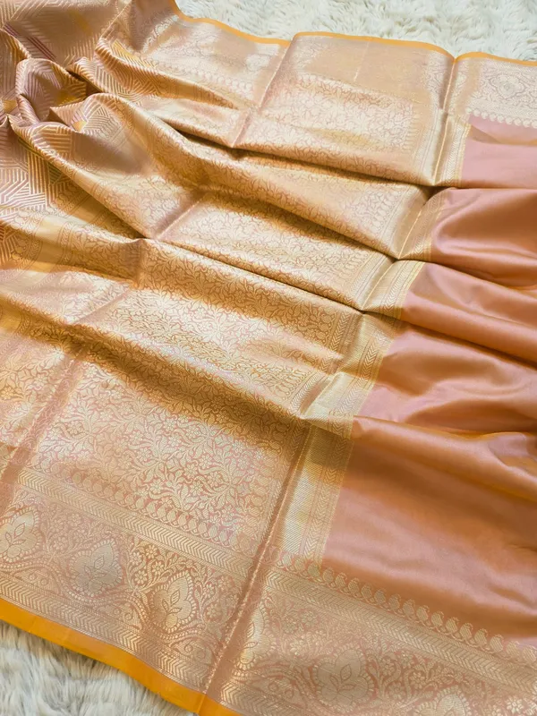 Banarasi_Peach_Semi_Mashru_Silk_Saree_With_Geometric_Design_&_Antique_Gold_Zari_Border