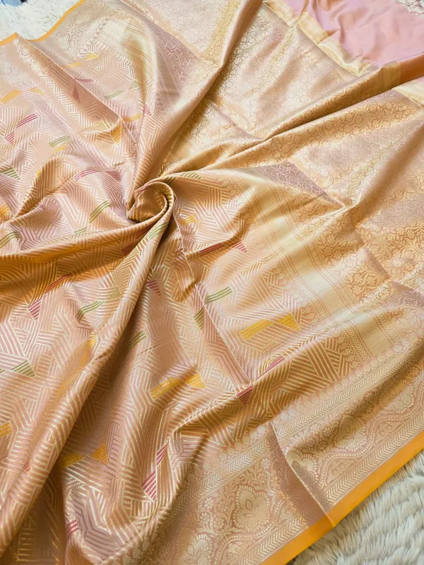Banarasi_Peach_Semi_Mashru_Silk_Saree_With_Geometric_Design_&_Antique_Gold_Zari_Border