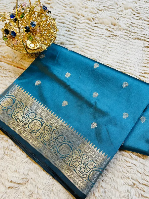 Dark_Aqua_Sea_Green_Banarasi_Semi_Mashru_Silk_Saree_with_Traditional_Antique_Gold_Zari_Border