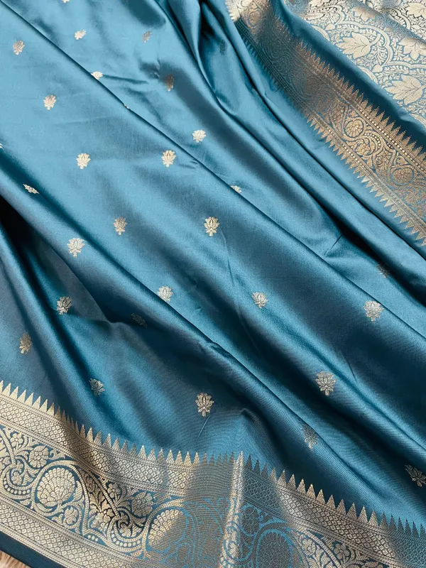 Dark_Aqua_Sea_Green_Banarasi_Semi_Mashru_Silk_Saree_with_Traditional_Antique_Gold_Zari_Border