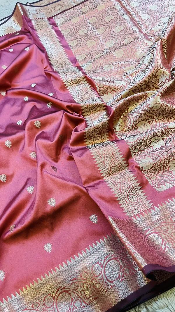 Gajri_Banarasi_Semi_Mashru_Silk_Saree_with_Traditional_Antique_Gold_Zari_Border