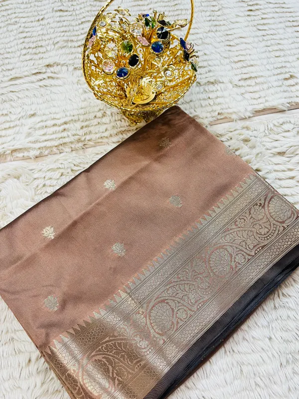 Light_Copper_Banarasi_Semi_Mashru_Silk_Saree_with_Traditional_Antique_Gold_Zari_Border