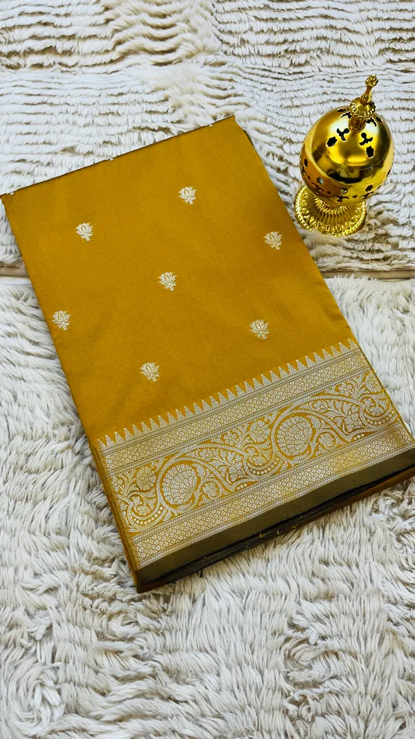 Mustard_Banarasi_Semi_Mashru_Silk_Saree_with_Traditional_Antique_Gold_Zari_Border