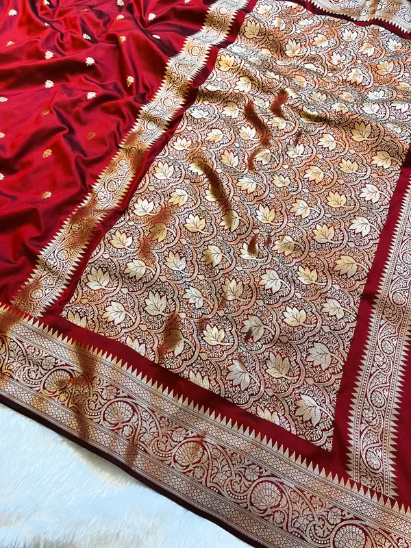 Blood_Red_Banarasi_Semi_Mashru_Silk_Saree_with_Traditional_Antique_Gold_Zari_Border