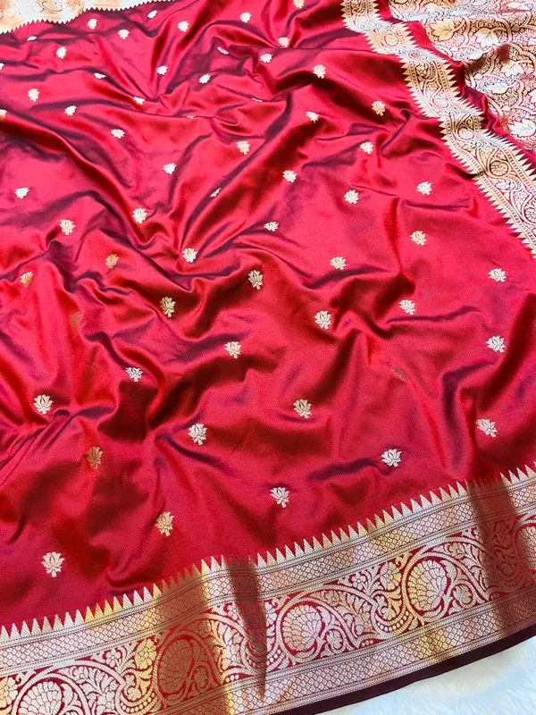 Blood_Red_Banarasi_Semi_Mashru_Silk_Saree_with_Traditional_Antique_Gold_Zari_Border