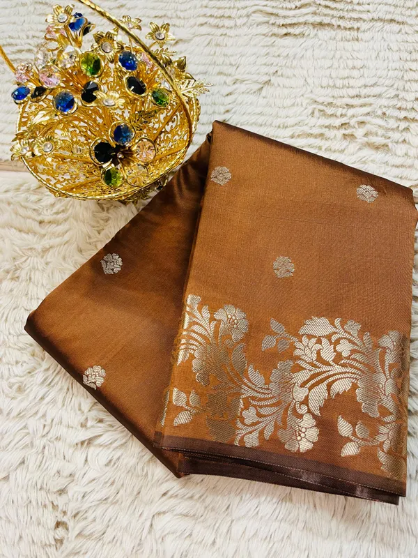 Antique_Copper_Banarasi_Semi_Mashru_Silk_Saree_with_Modern_Antique_Gold_Zari_Border