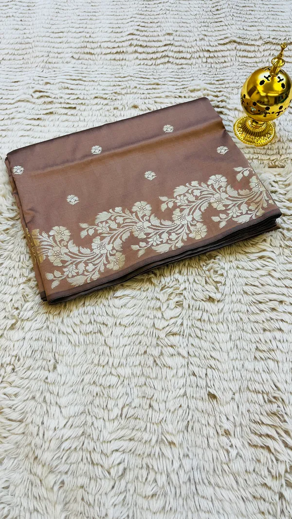 Light_Copper_Banarasi_Semi_Mashru_Silk_Saree_with_Rich_Antique_Gold_Zari_Border