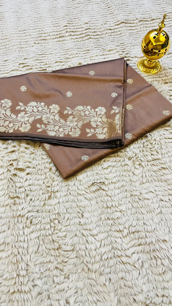 Light_Copper_Banarasi_Semi_Mashru_Silk_Saree_with_Rich_Antique_Gold_Zari_Border