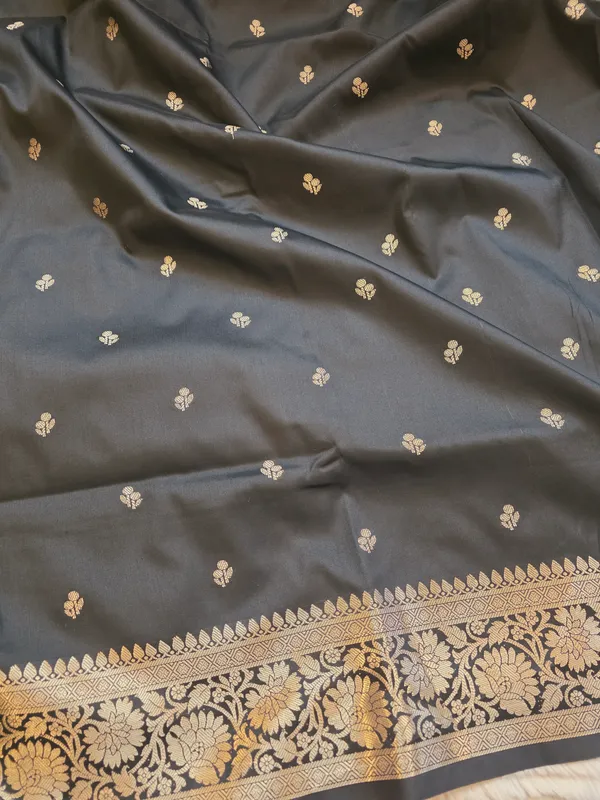 Black_Banarasi_Semi_Mashru_Silk_Saree_with_Traditional_Antique_Gold_Zari_Border
