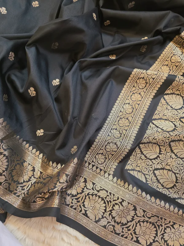 Black_Banarasi_Semi_Mashru_Silk_Saree_with_Traditional_Antique_Gold_Zari_Border