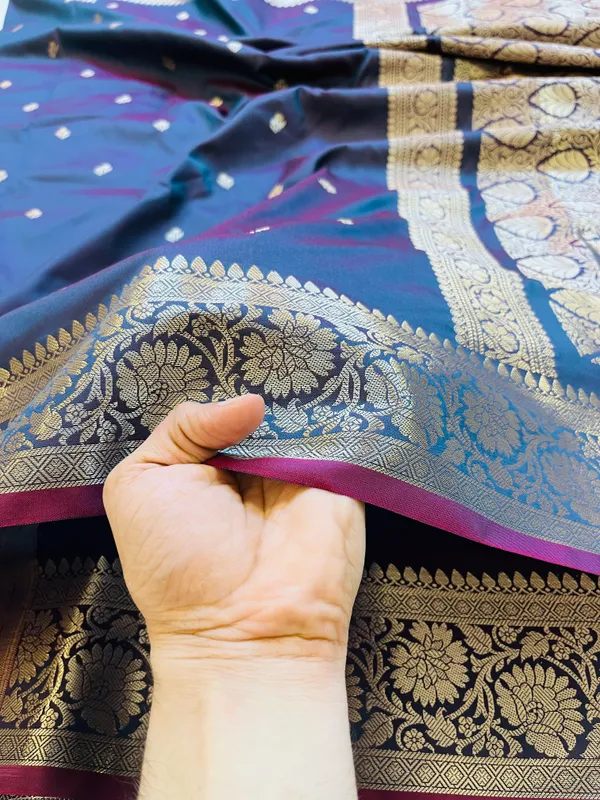 Rama_Green_Banarasi_Semi_Mashru_Silk_Saree_with_Traditional_Antique_Gold_Zari_Border