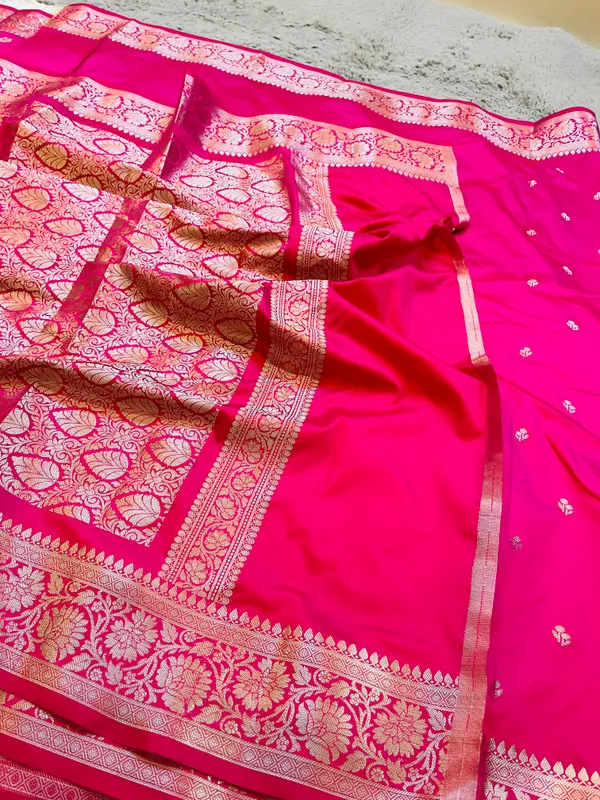 Rani_Pink_Banarasi_Semi_Mashru_Silk_Saree_with_Traditional_Antique_Gold_Zari_Border