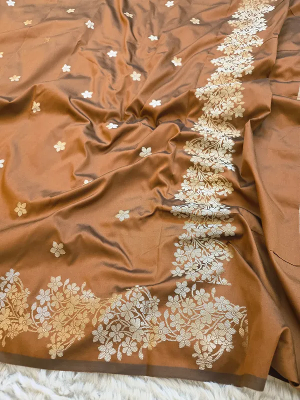 Antique_Copper_Banarasi_Semi_Mashru_Silk_Saree_with_Rich_Antique_Gold_Zari_Border