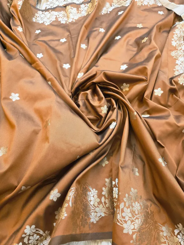 Antique_Copper_Banarasi_Semi_Mashru_Silk_Saree_with_Rich_Antique_Gold_Zari_Border