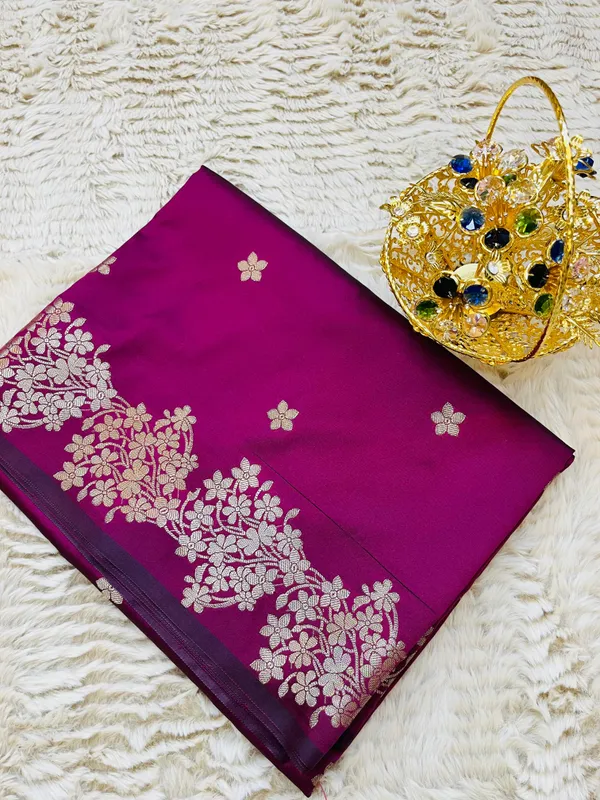Magenta_Banarasi_Semi_Mashru_Silk_Saree_with_Rich_Antique_Gold_Zari_Border