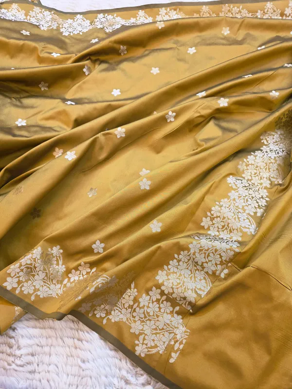 Olive_Banarasi_Semi_Mashru_Silk_Saree_with_Rich_Antique_Gold_Zari_Border