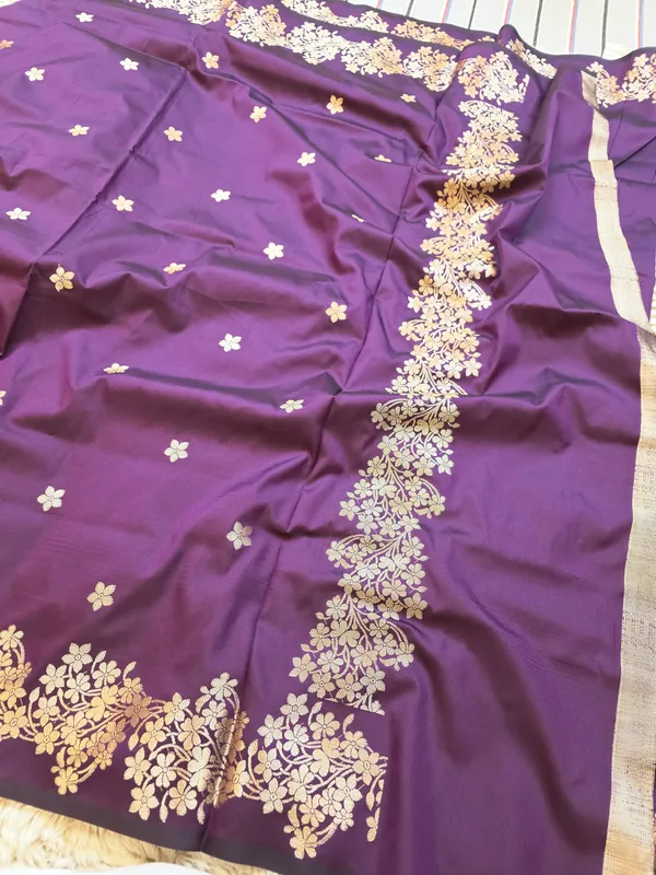 Wine_Banarasi_Semi_Mashru_Silk_Saree_with_Rich_Antique_Gold_Zari_Border