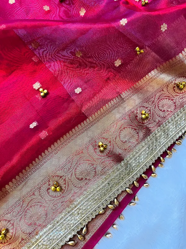 Blood_Red_Viral_Ghungroo_Tissue_Silk_Banarasi_Saree