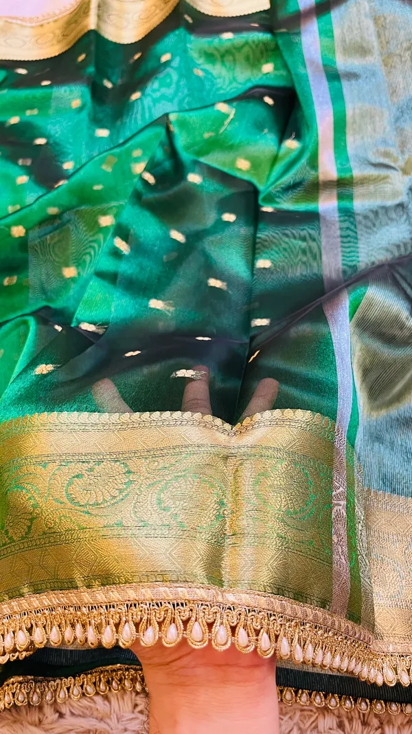Green_Tissue_Silk_Zari_Buti_Lace_Border_Banarasi_Saree_For_Women