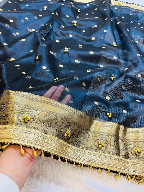 Black_Viral_Ghungroo_Tissue_Silk_Banarasi_Saree