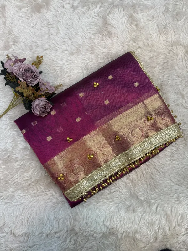 Magenta_Viral_Ghungroo_Tissue_Silk_Banarasi_Saree