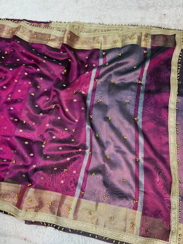 Magenta_Viral_Ghungroo_Tissue_Silk_Banarasi_Saree