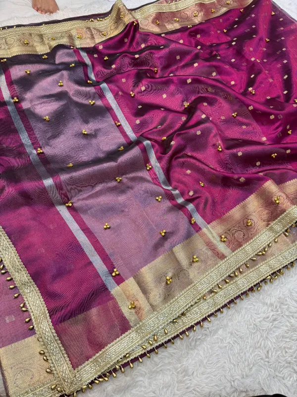 Magenta_Viral_Ghungroo_Tissue_Silk_Banarasi_Saree