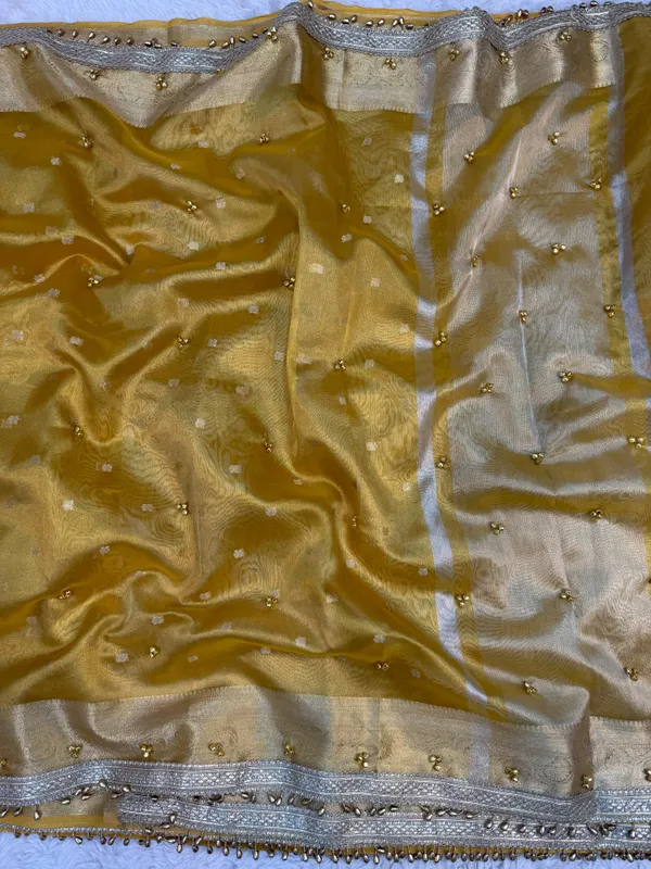 Mustard_Viral_Ghungroo_Tissue_Silk_Banarasi_Saree