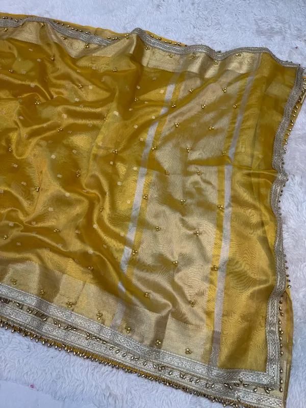 Mustard_Viral_Ghungroo_Tissue_Silk_Banarasi_Saree